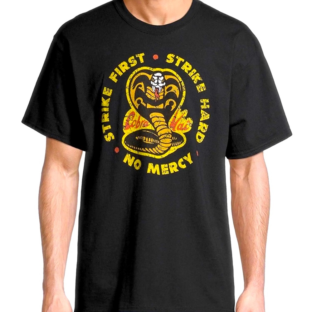 Cobra Kai 🐍 Graphic T-Shirt Size Large